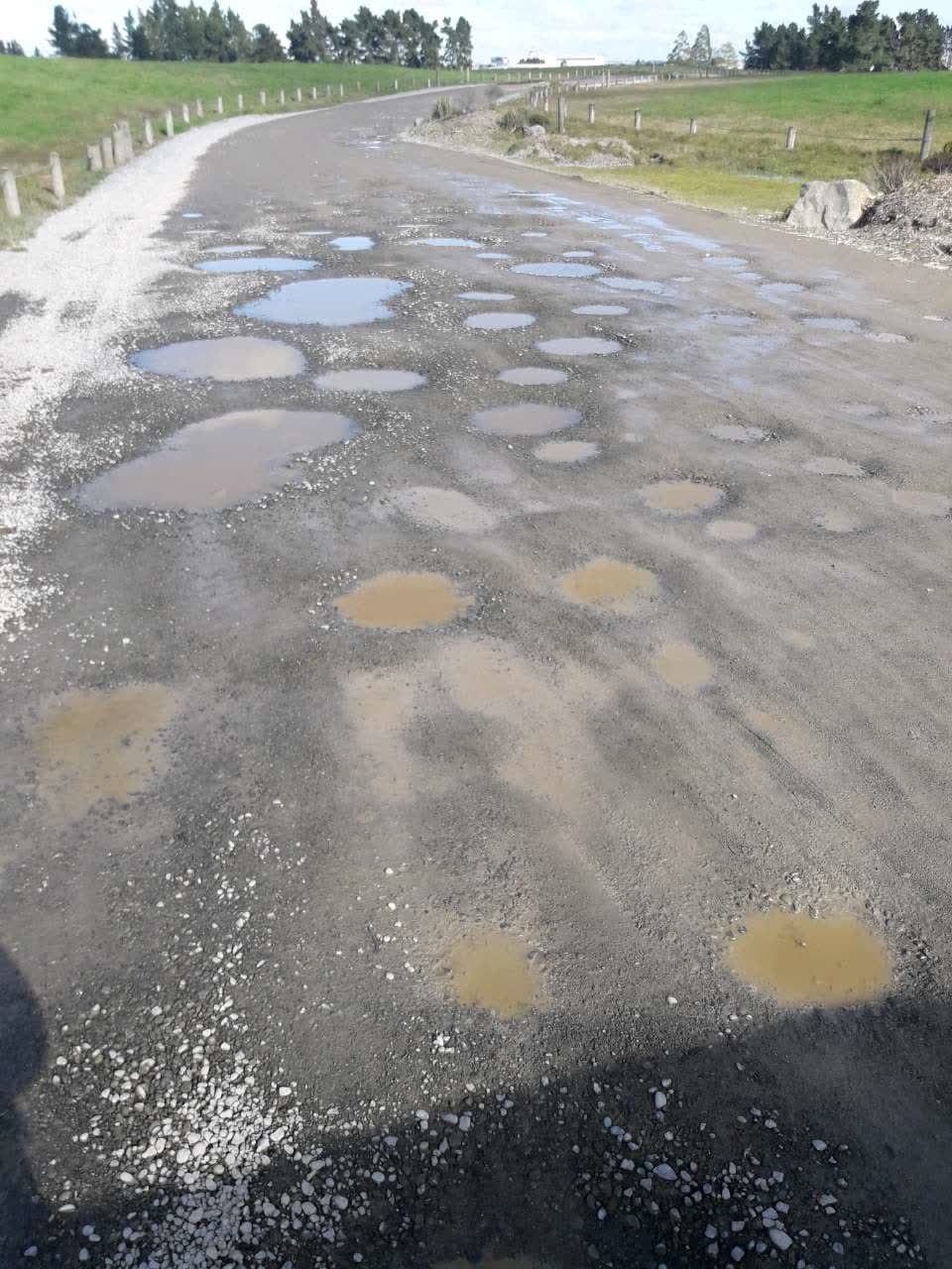 The photograph attached to this roading/streets report