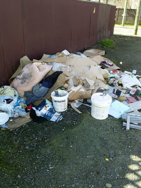 Rubbish/Recycling, a report photo