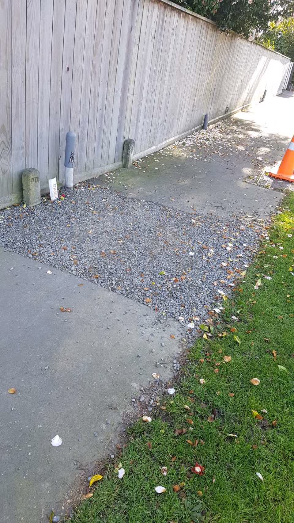 The photograph attached to this roading/streets report