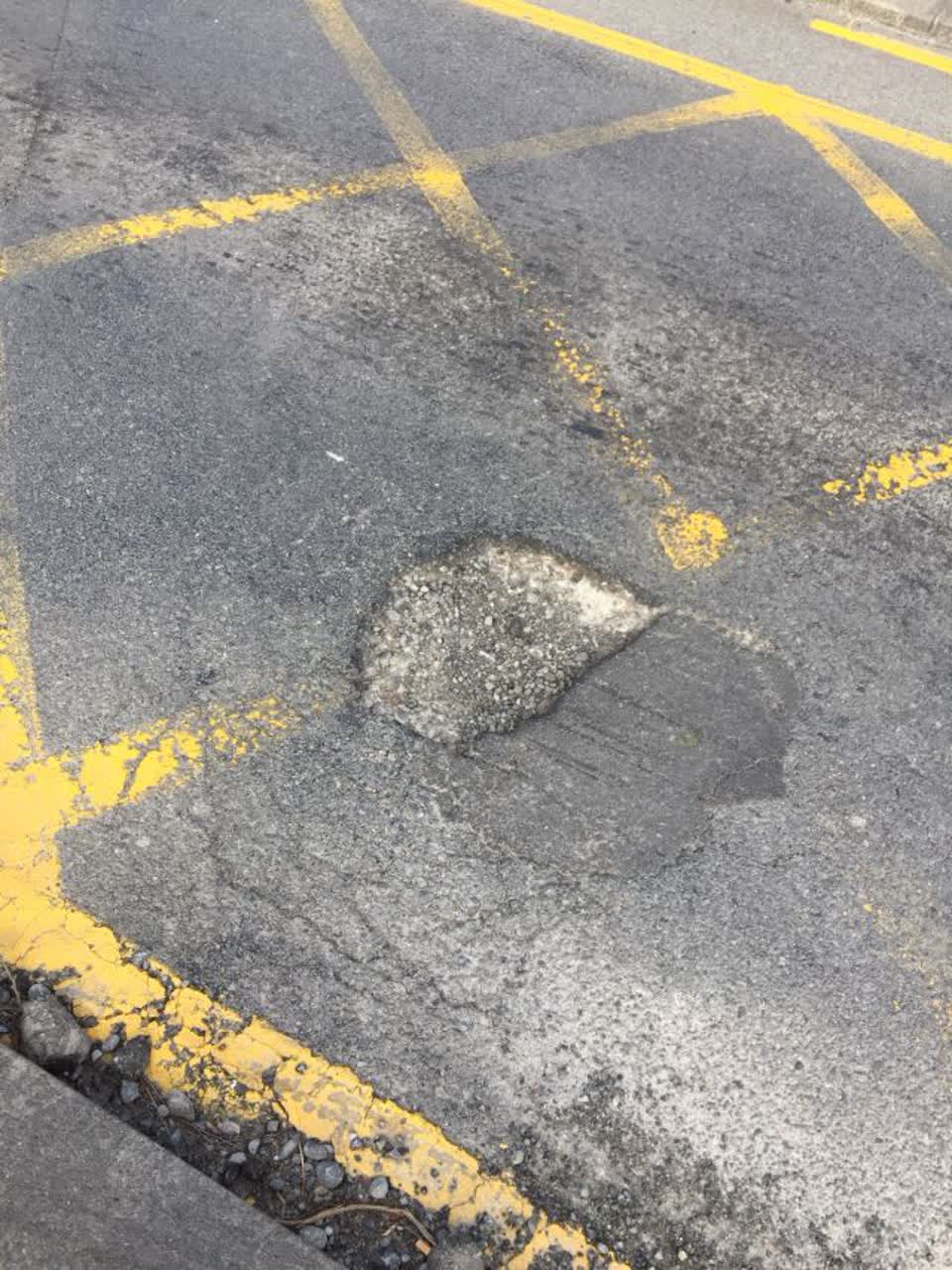 The photograph attached to this roading/streets report