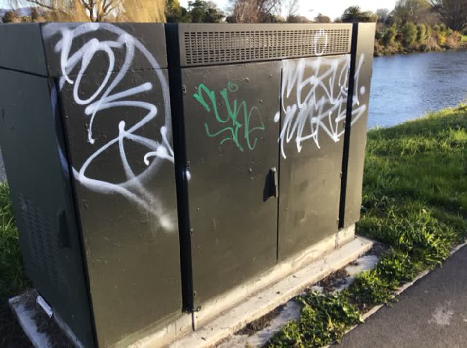 The photograph attached to this graffiti report