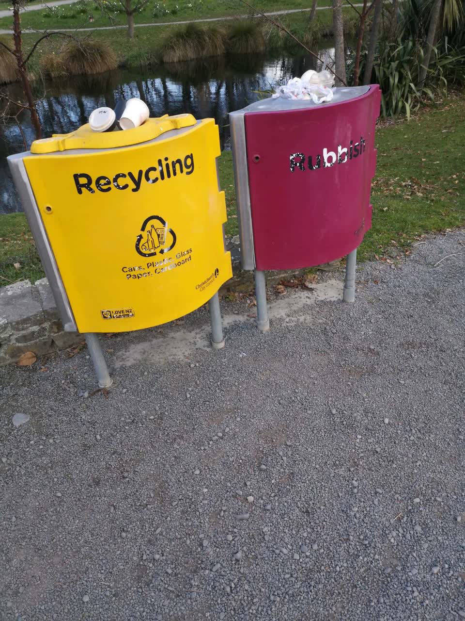 The photograph attached to this rubbish/recycling report