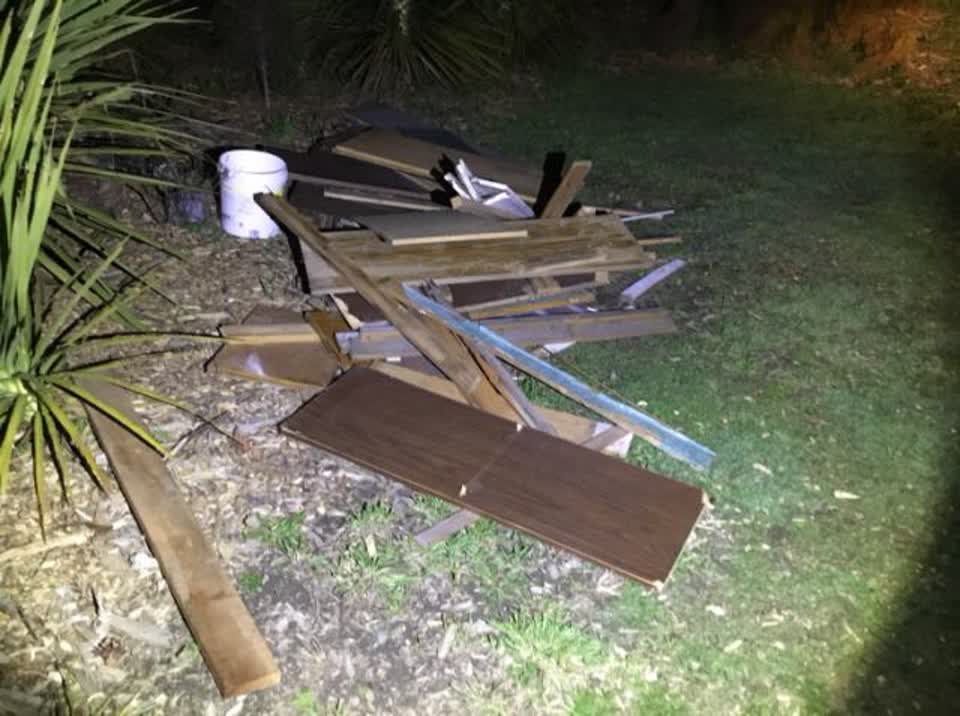 The photograph attached to this rubbish/recycling report
