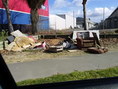 Rubbish/Recycling, a report photo