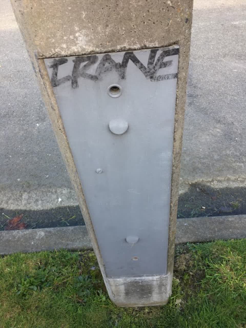 The photograph attached to this graffiti report