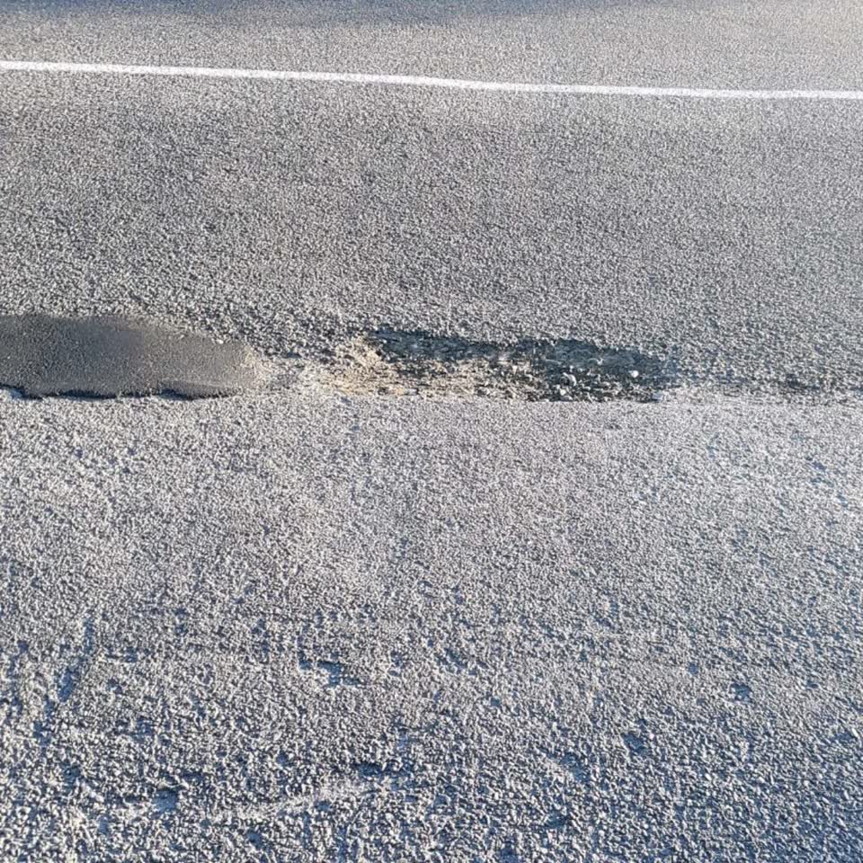 The photograph attached to this roading/streets report