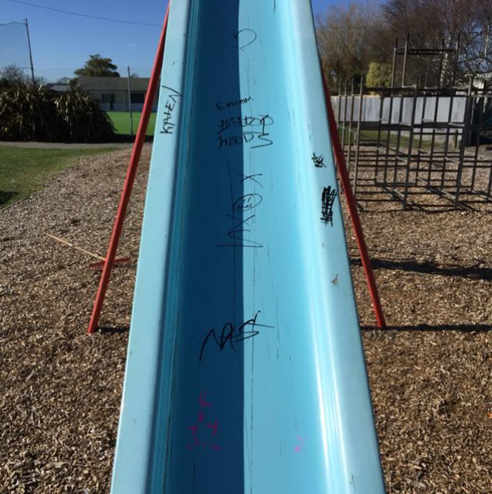 The photograph attached to this graffiti report