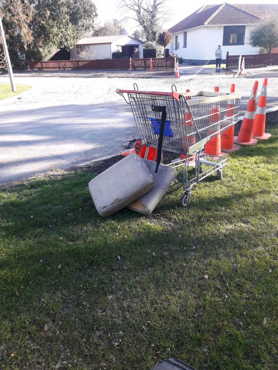 The photograph attached to this rubbish/recycling report