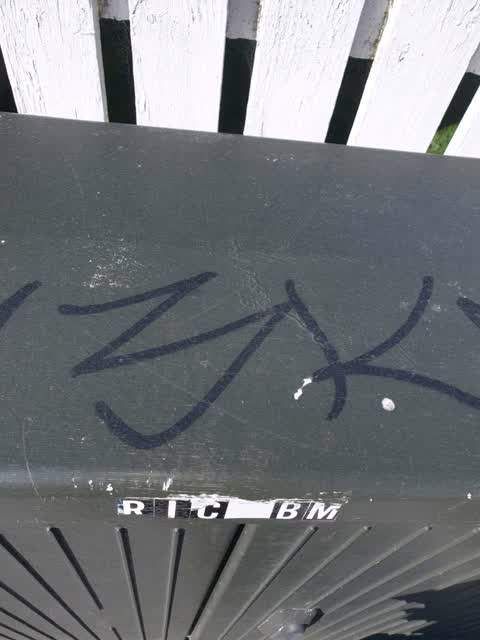 Graffiti, a report photo