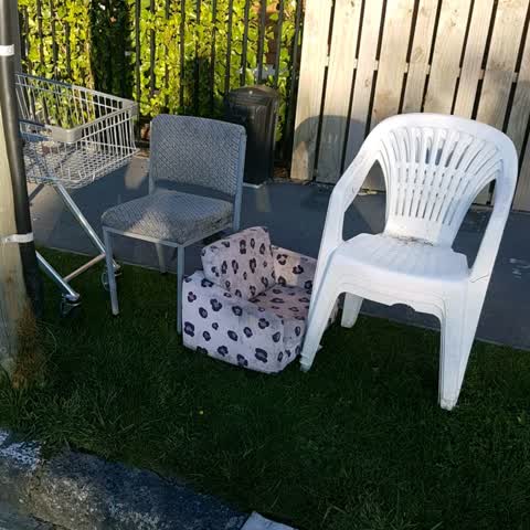 Rubbish/Recycling, a report photo