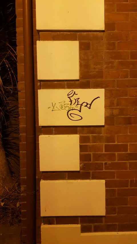 Graffiti, a report photo