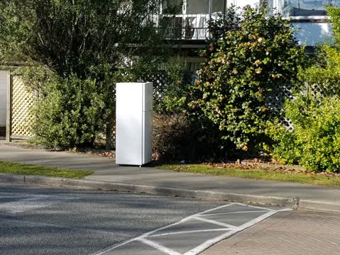 Rubbish/Recycling, a report photo