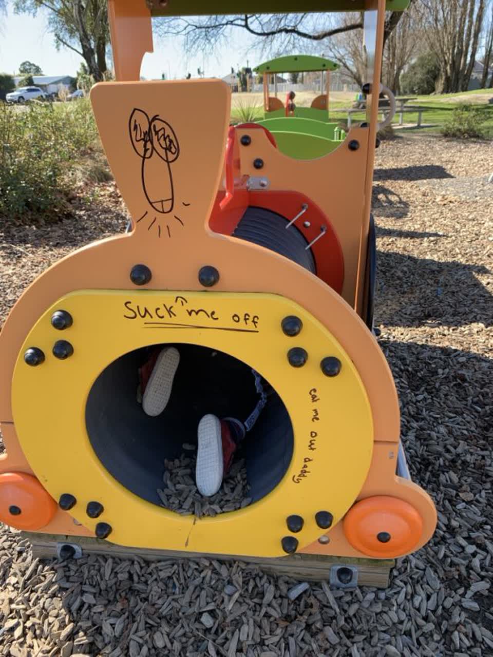 The photograph attached to this graffiti report