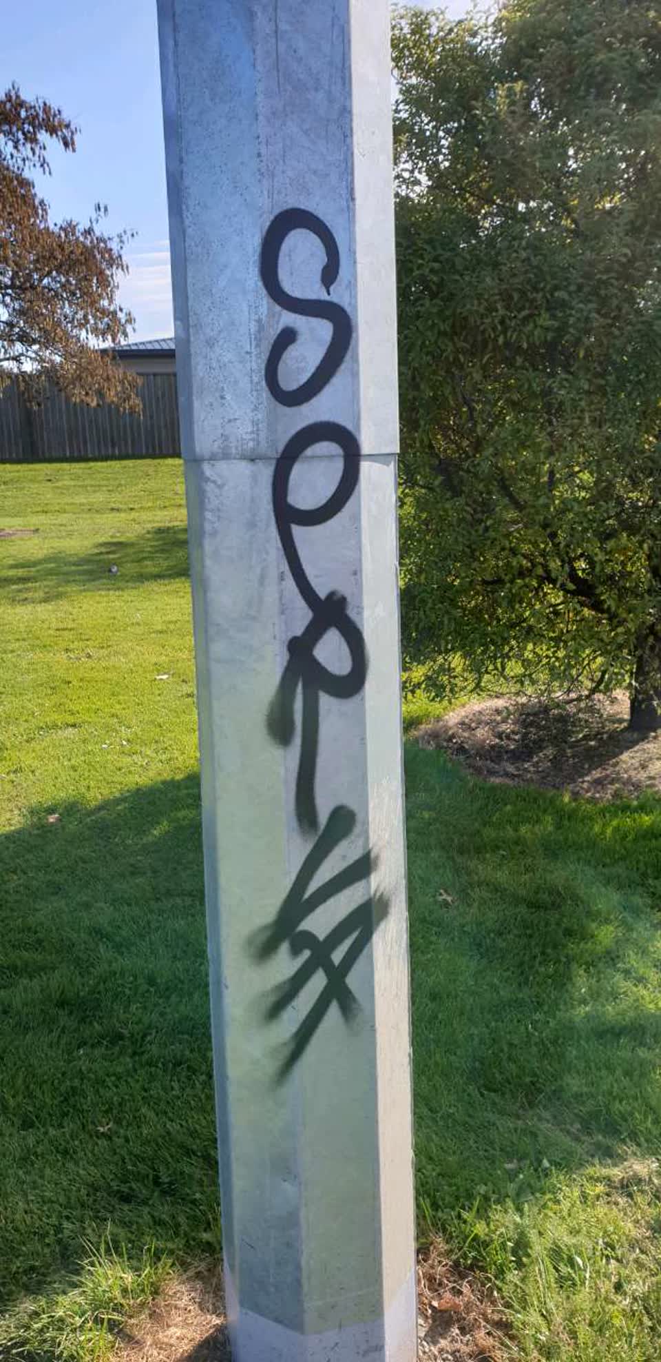 The photograph attached to this graffiti report