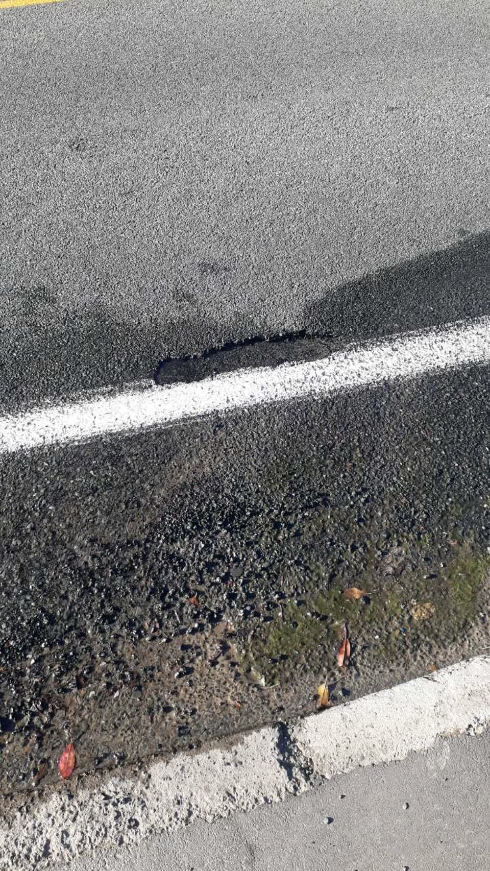 The photograph attached to this roading/streets report