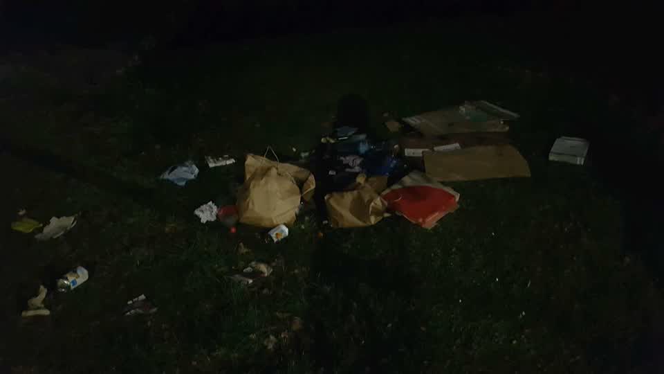 The photograph attached to this rubbish/recycling report