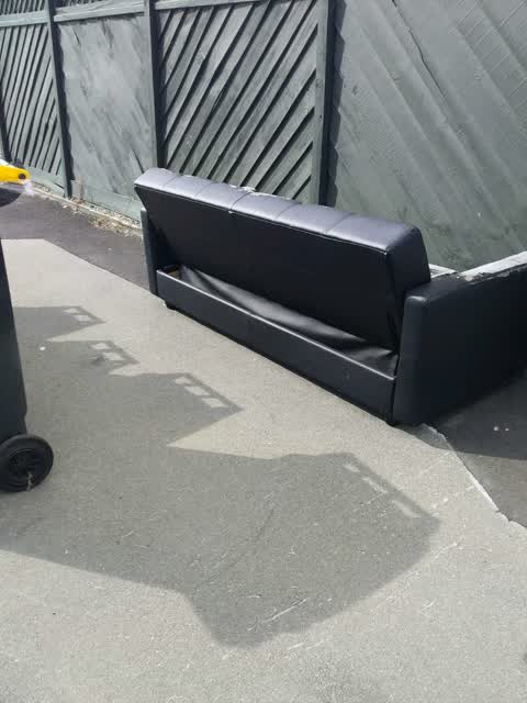 Rubbish/Recycling, a report photo