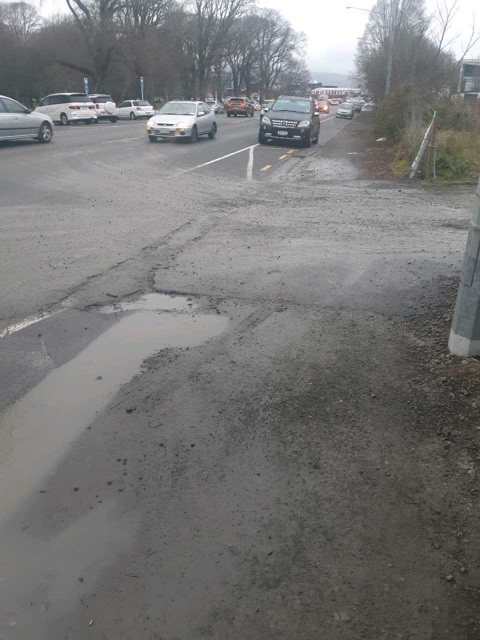 The photograph attached to this roading/streets report