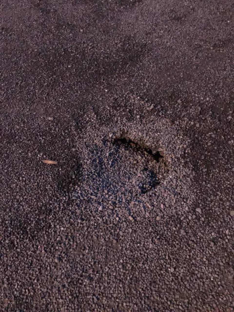 The photograph attached to this roading/streets report
