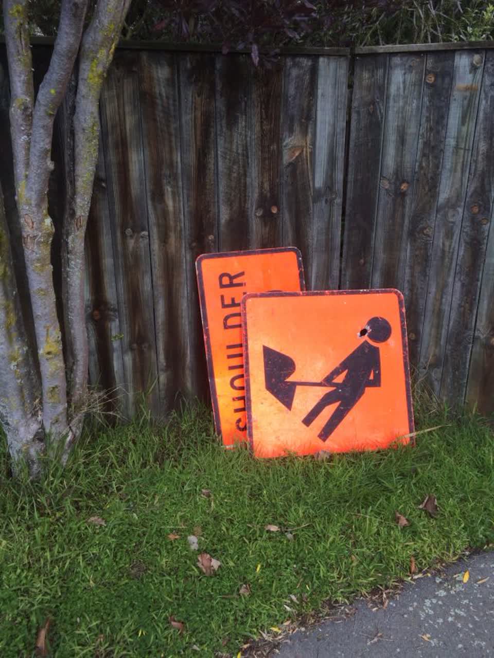 The photograph attached to this roading/streets report