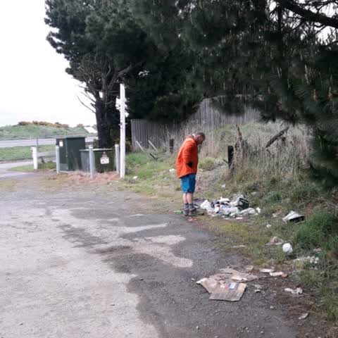 Rubbish/Recycling, a report photo