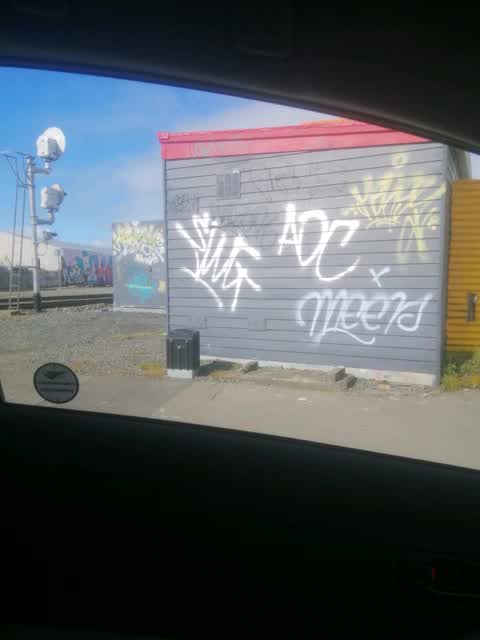 Graffiti, a report photo