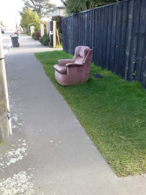Rubbish/Recycling, a report photo