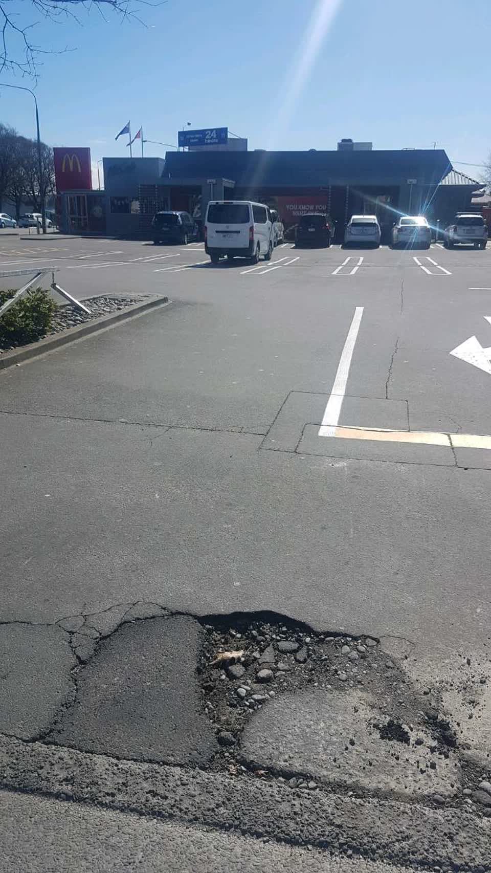 The photograph attached to this roading/streets report
