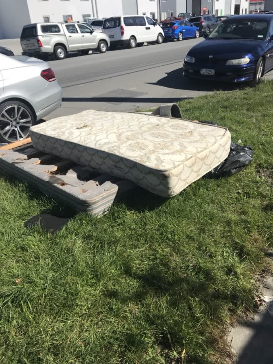 The photograph attached to this rubbish/recycling report