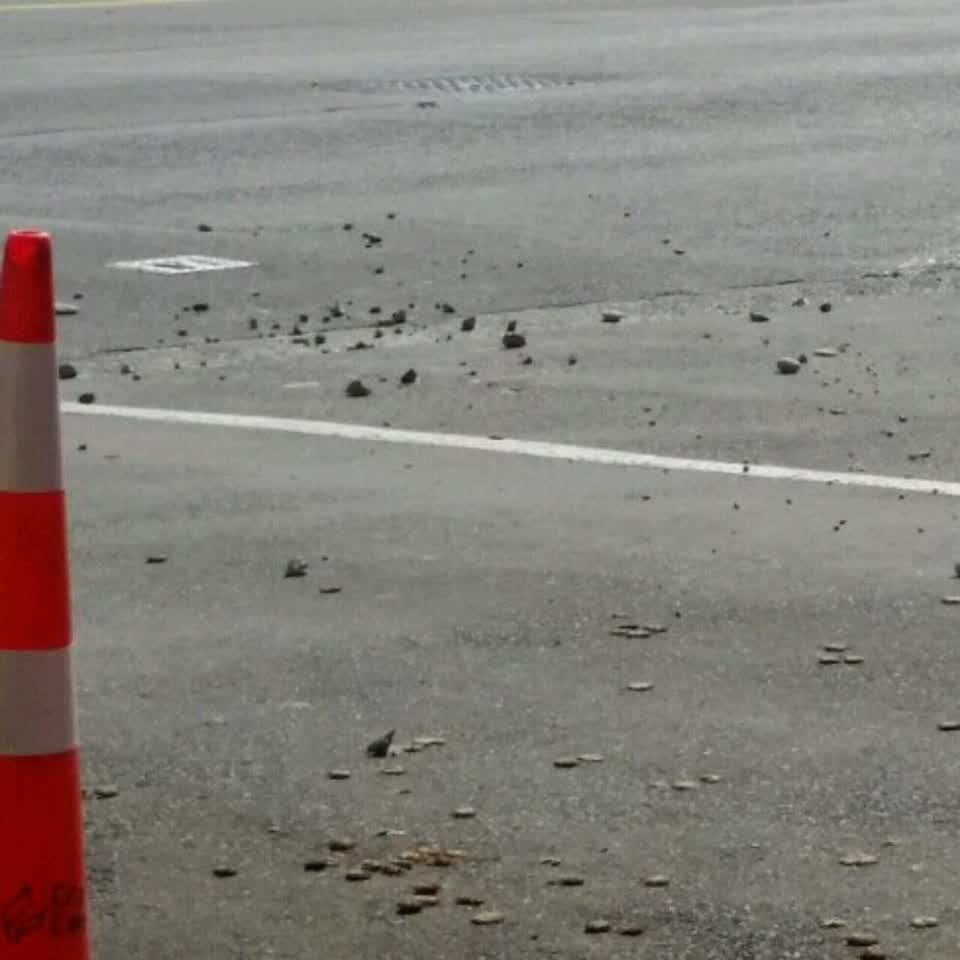 The photograph attached to this roading/streets report