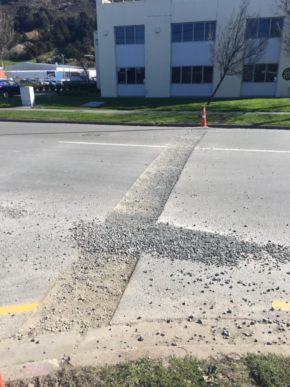 The photograph attached to this roading/streets report