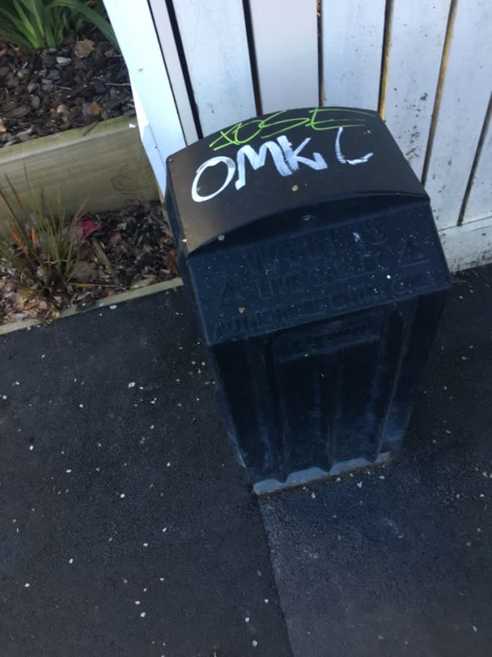 The photograph attached to this graffiti report