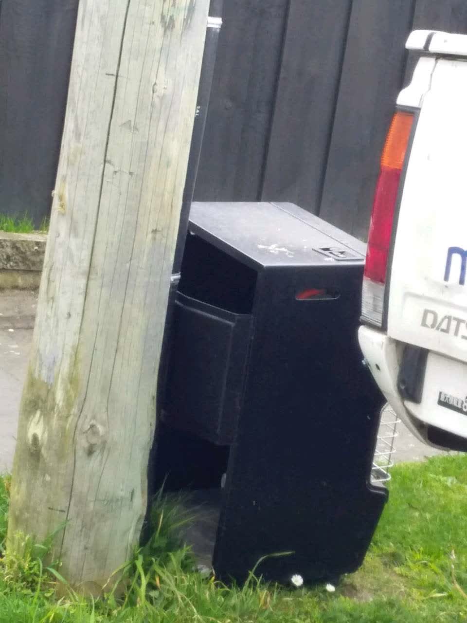 The photograph attached to this rubbish and bins - general report