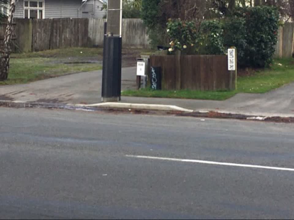 The photograph attached to this graffiti - general report