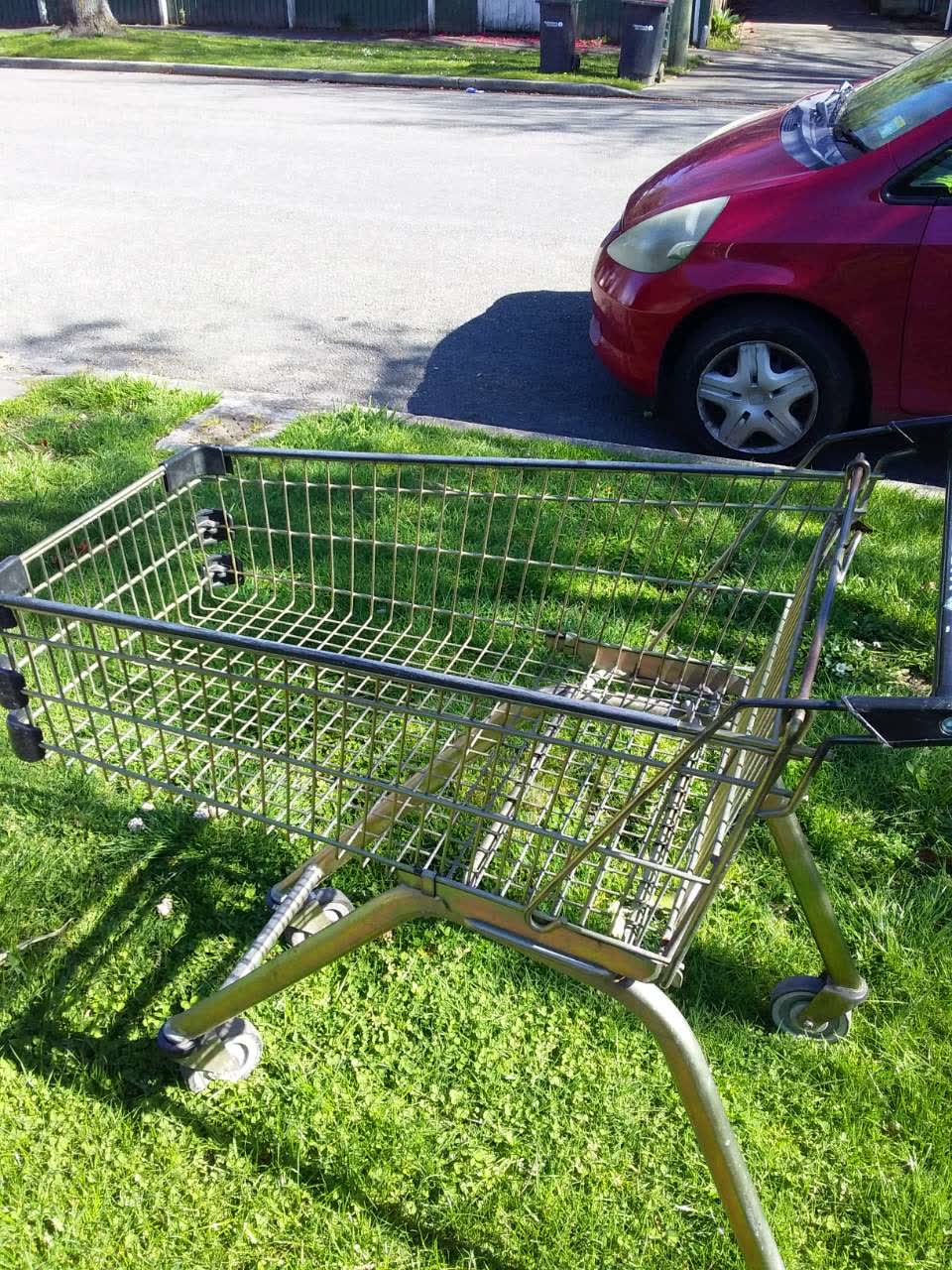 The photograph attached to this general - abandoned trolley report