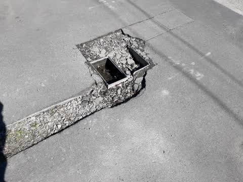 Pavement - Damaged, a report photo