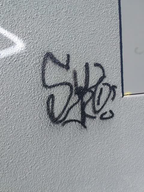 Graffiti, a report photo