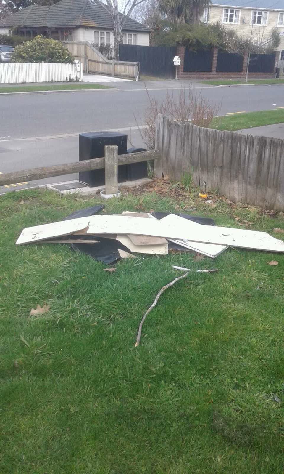 The photograph attached to this rubbish/recycling report