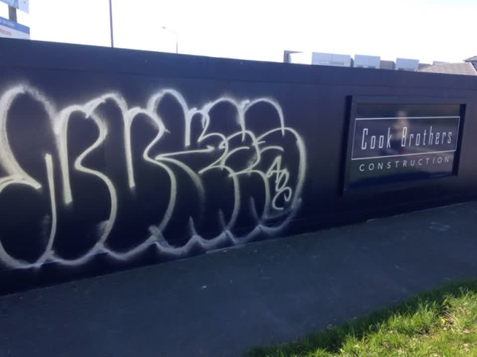 The photograph attached to this graffiti report