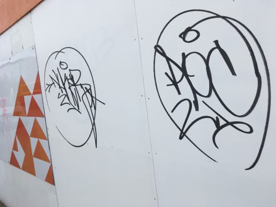 The photograph attached to this graffiti report