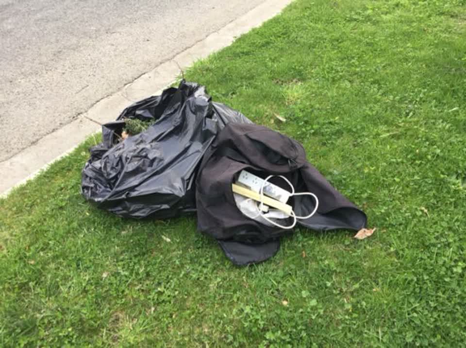 The photograph attached to this rubbish/recycling report