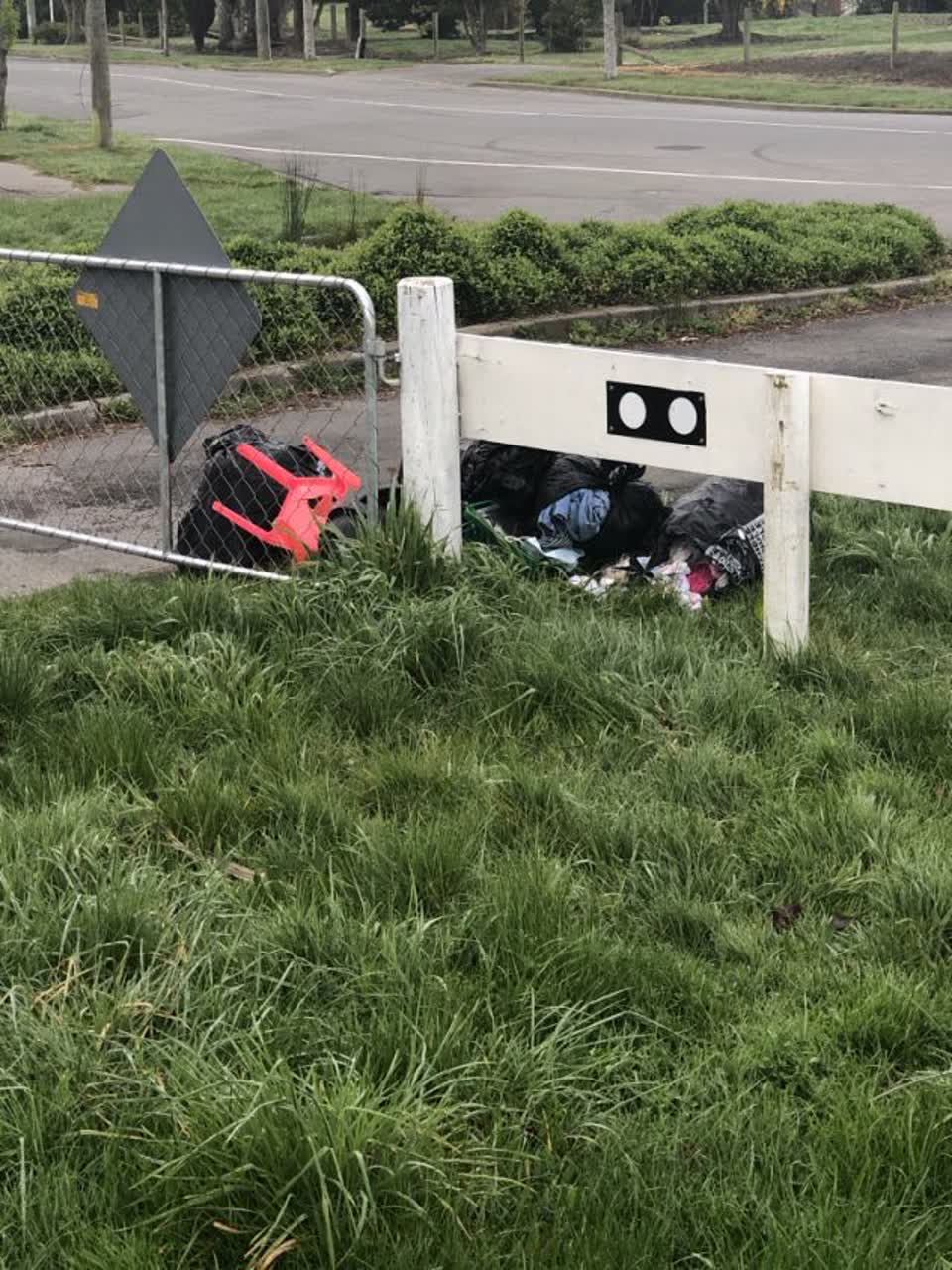 The photograph attached to this rubbish/recycling report