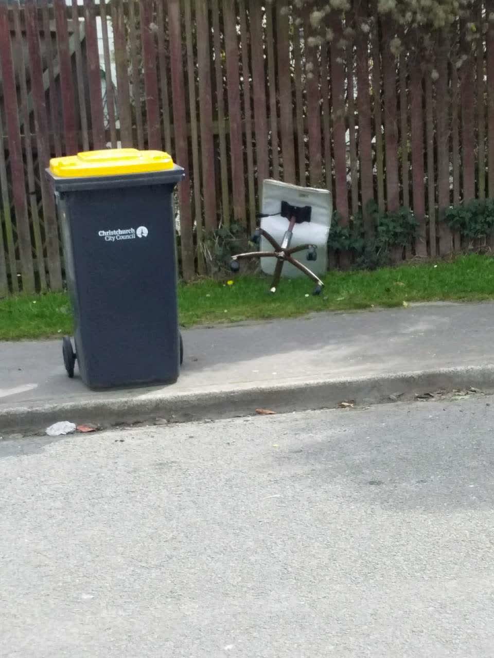 The photograph attached to this rubbish/recycling report