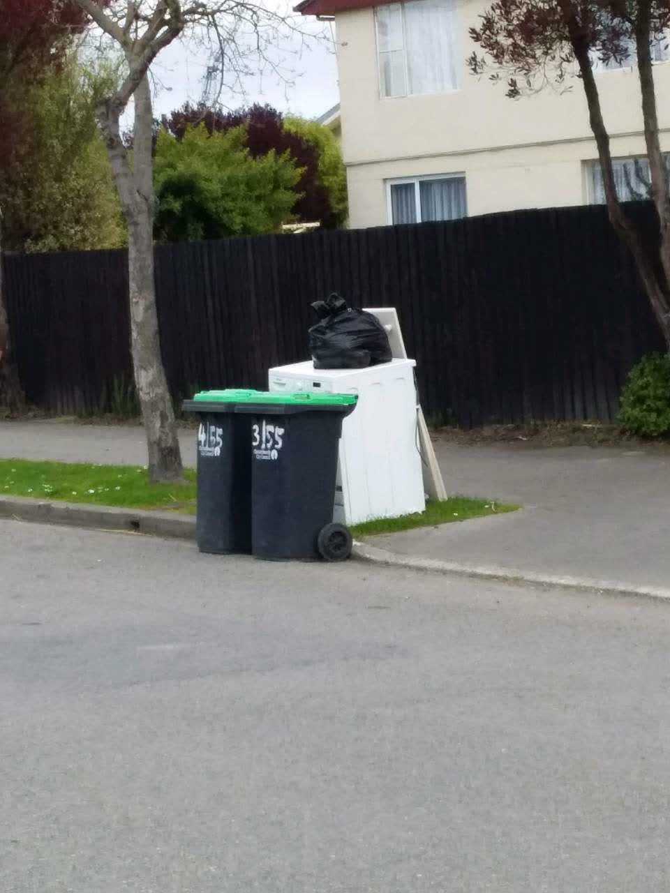 The photograph attached to this rubbish/recycling report