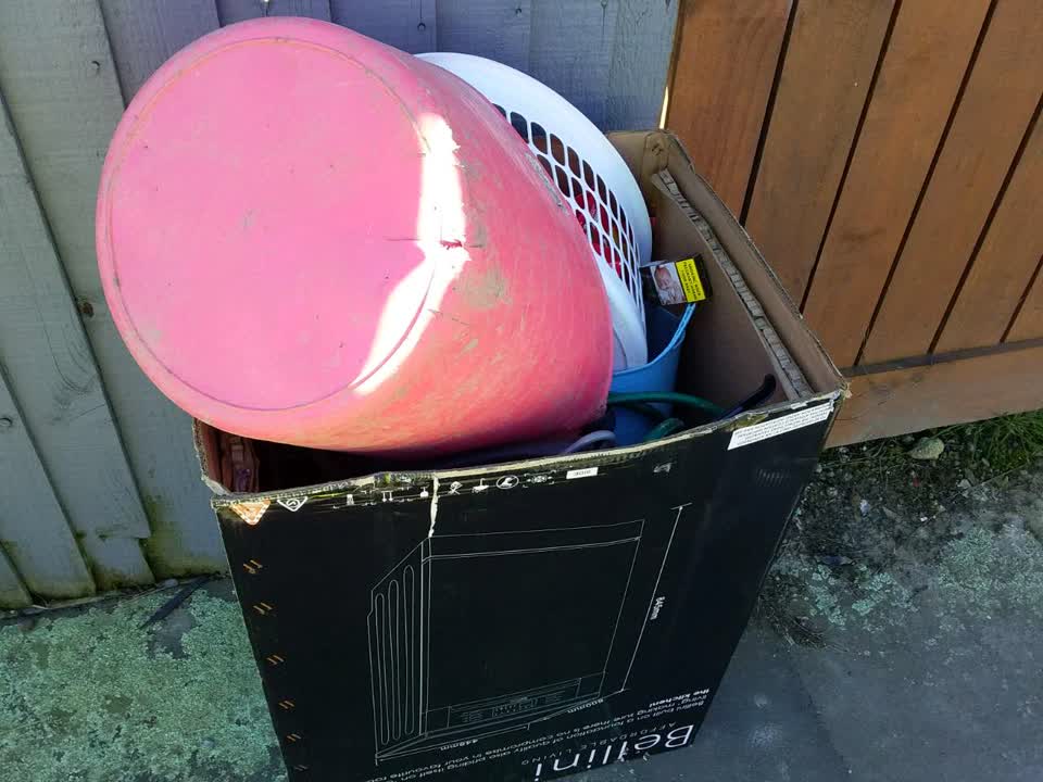 The photograph attached to this rubbish/recycling report