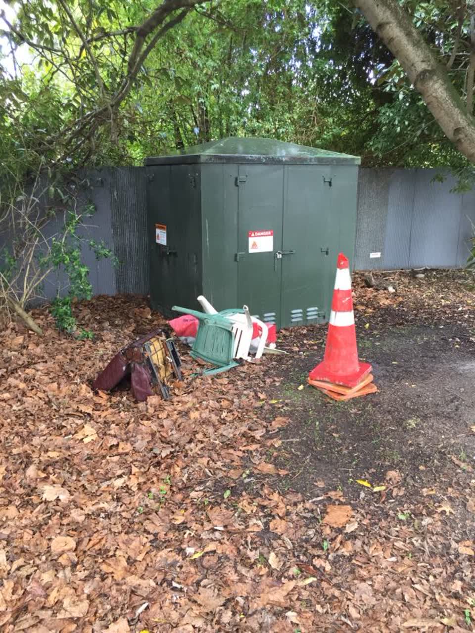 The photograph attached to this rubbish/recycling report