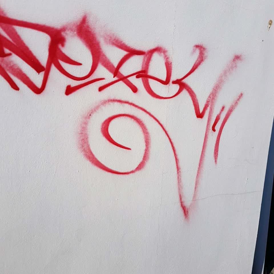 The photograph attached to this graffiti report