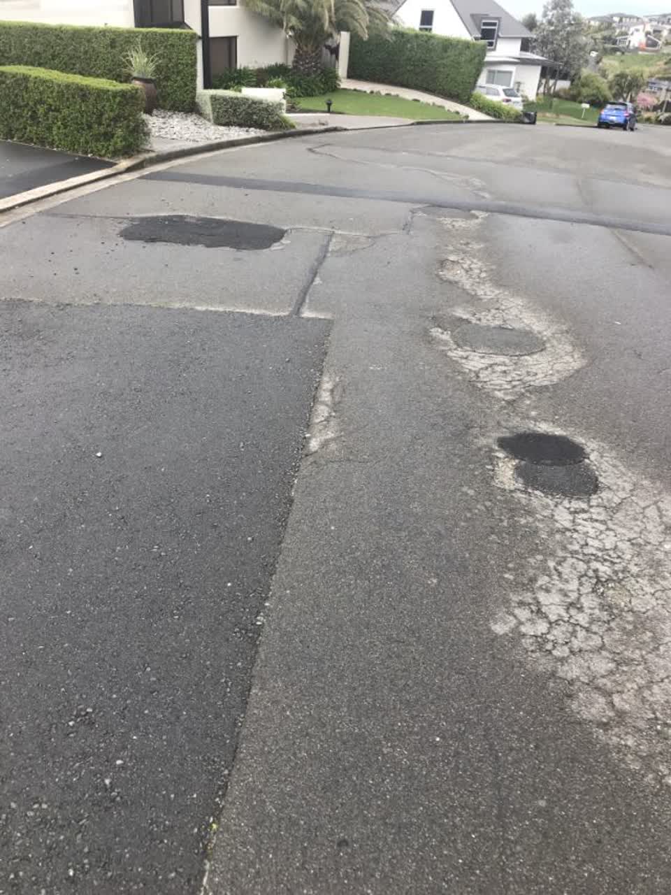 The photograph attached to this roading/streets report