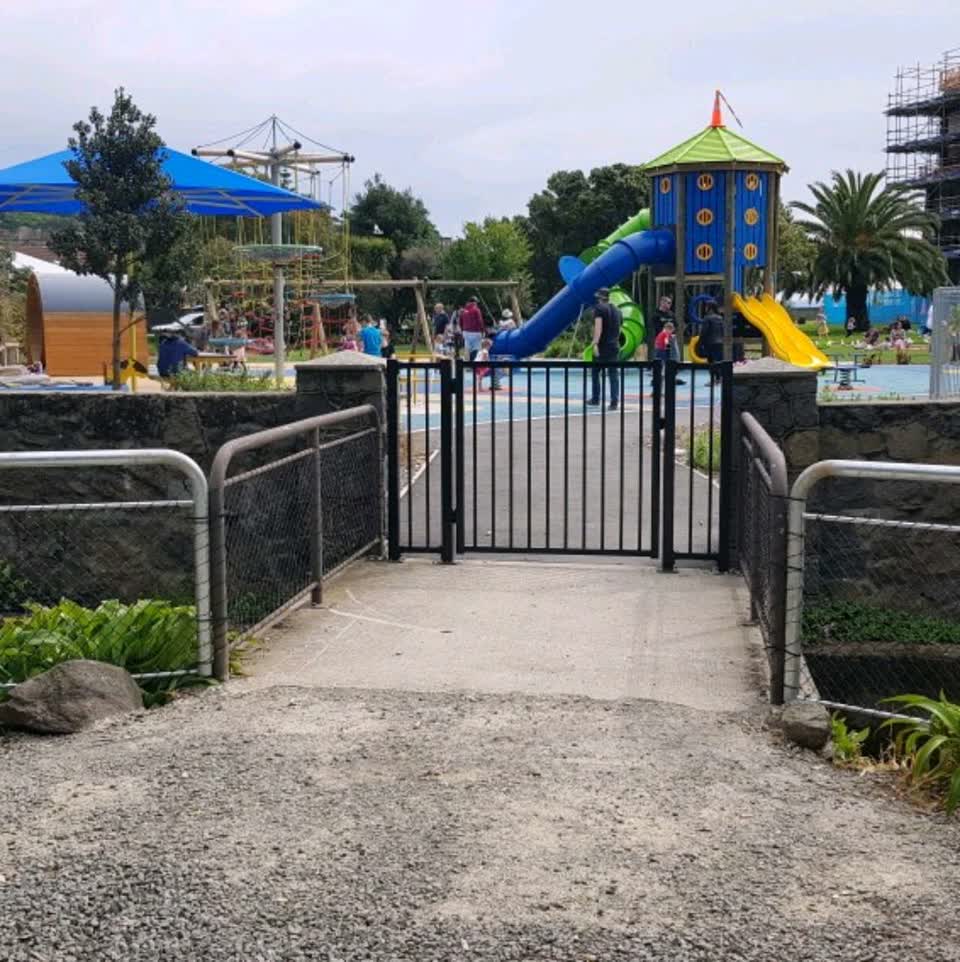 The photograph attached to this parks report