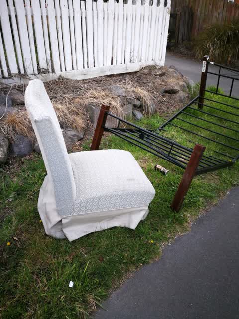 Rubbish/Recycling, a report photo